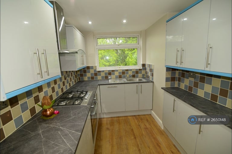 2 bedroom flat in Duffield Close, Harrow On The Hill, HA1 (2 bed) (#2650148)