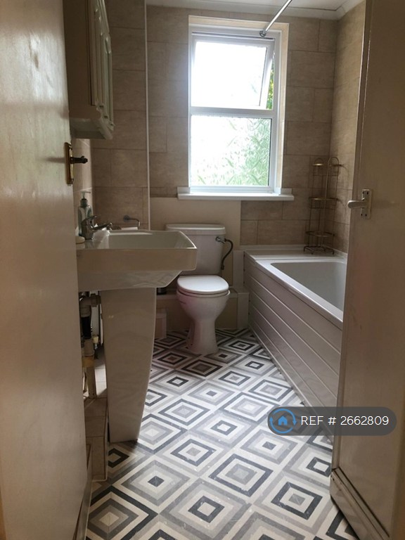 2 bedroom house in Waterford Street, Nottingham, NG6 (2 bed) (#2662809)