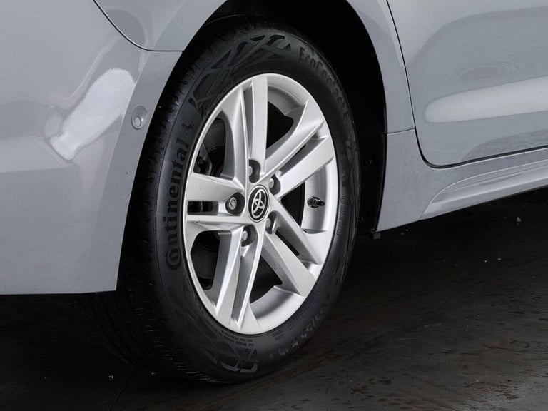 2022 Toyota Corolla 1.8 VVT-h Icon Tech Touring Sports CVT Euro 6 (s/s) 5dr Estate PETROL/ELECTRI...