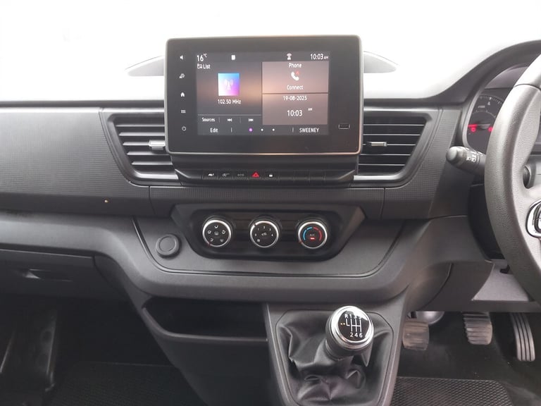 2023 Renault Trafic LL30 BUSINESS PLUS AIR CON LWB Box Van Diesel Manual