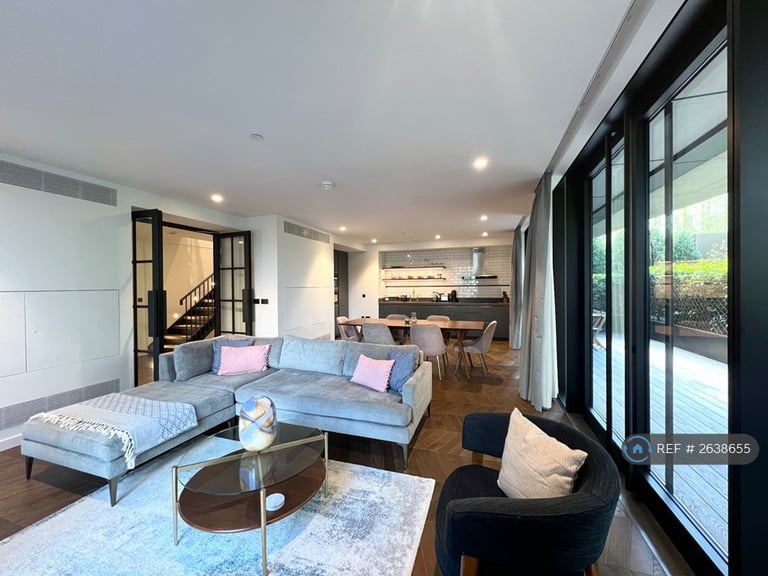 2 bedroom flat in Switch House East Battersea Power Station, London, SW11 (2 bed) (#2638655)