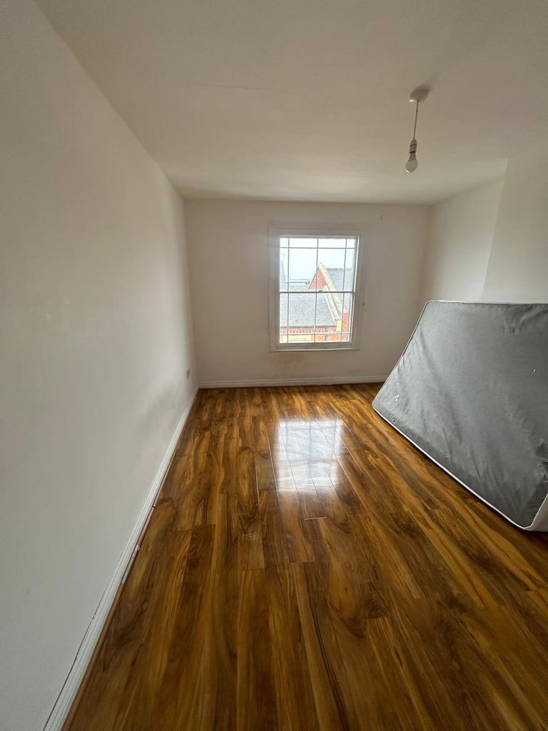image for Modern Double Bedroom Flat | Furnished | Bills Included | Parking | Stratford Road, Wolverton - MK12