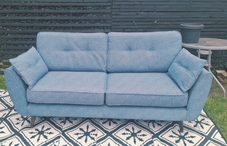 DFS French Connection Sofas..4+3..Delivery 🚚 Available 