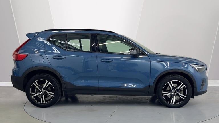 2022 Volvo XC40 2.0 B4P Plus Dark 5dr AWD Auto ESTATE PETROL Automatic