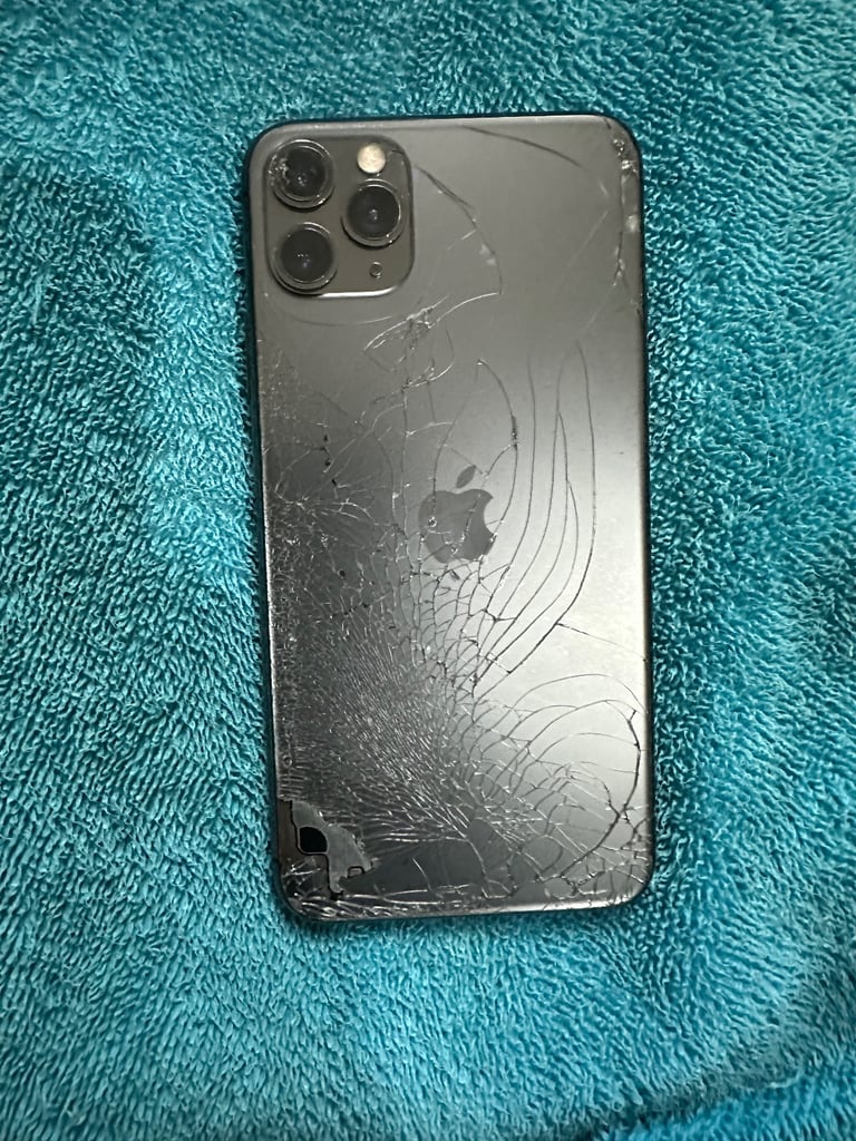 iPhone 11 Pro Max For Parts/Repair