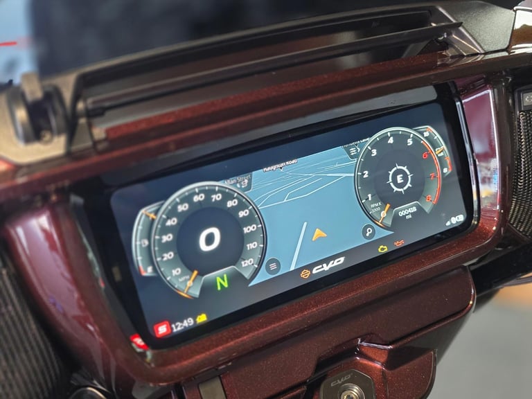 2025 HARLEY-DAVIDSON STREET GLIDE CVO FLHXSE 1982cc 121 650 MILE'S BAGGER