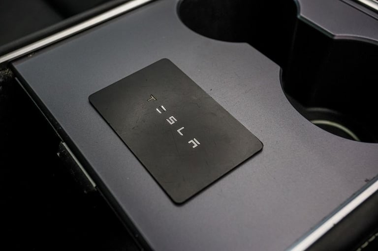 2020 Tesla Model 3 Standard Range Plus Saloon 4dr Electric Auto RWD (241 bhp) Saloon ELECTRIC Aut...