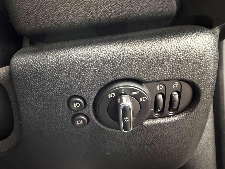 MINI HATCH 1.5 Cooper Sport Euro 6 (s/s) 5dr 2019