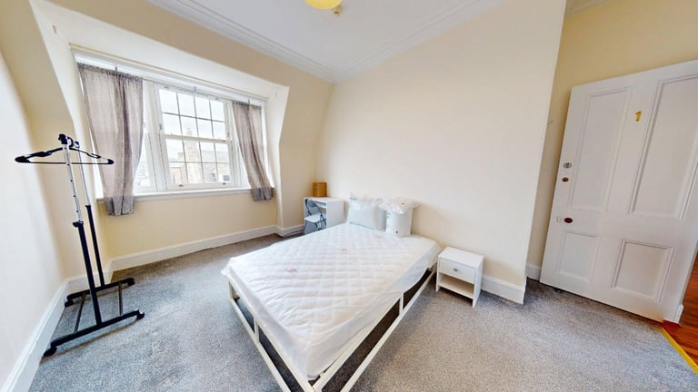 5 bedroom flat in Broad Street, Fraserburgh, Aberdeenshire, AB43 9AU