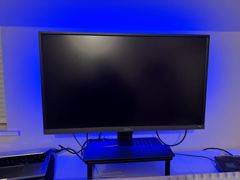 BENQ 32 inch 4K HDR monitor - VG+ condition