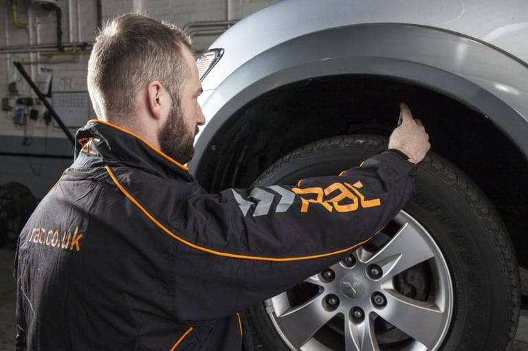 2017 Fiat Fullback 2.4D LX Pickup Double Cab 4dr Diesel Auto 4WD Euro 6 (Euro 6) (180 ps) PICK UP...