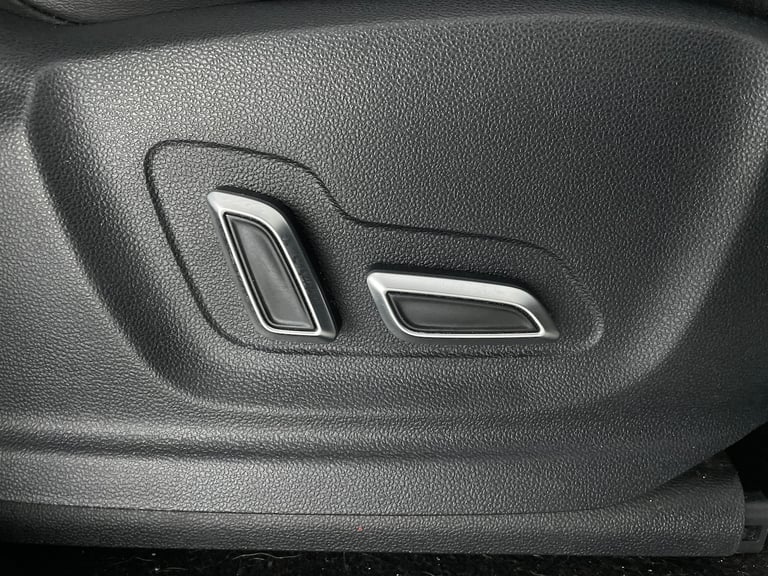 2022 MG MG HS 1.5 T-GDI Exclusive SUV 5dr Petrol Manual Euro 6 (s/s) (162 ps) - LED - REV Suv Pet...