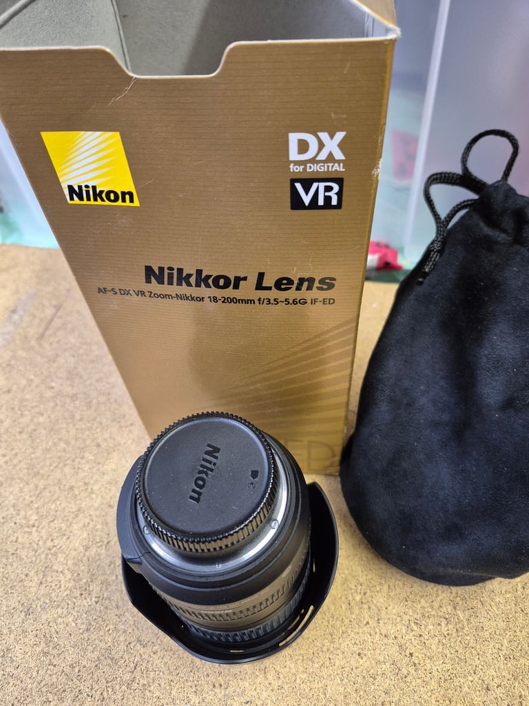 image for Nikon Nikkor Lens AF-S DX VR zoom-nikkor 18-200mm