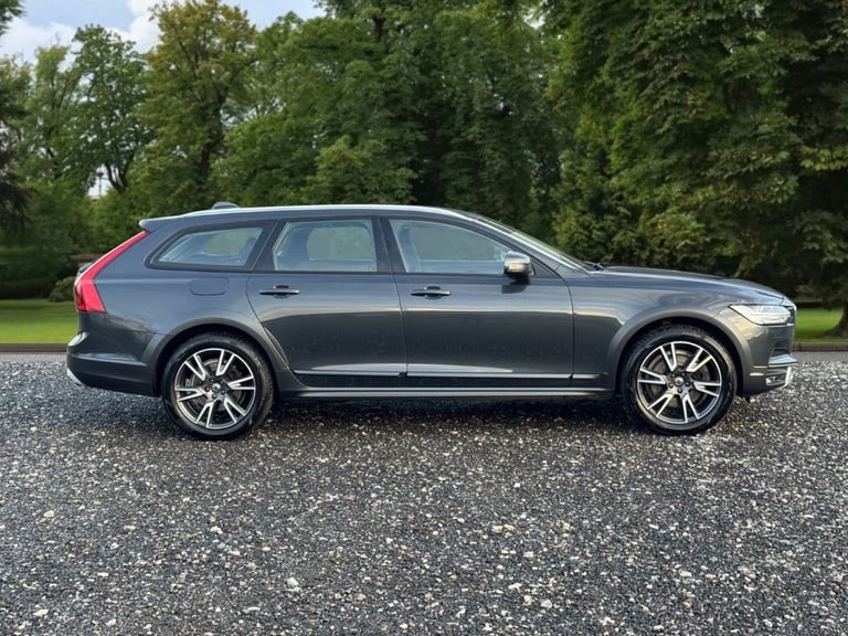 2020 Volvo V90 Cross Country 2.0 D5 Plus Estate 5dr Diesel Auto AWD Euro 6 (s/s) (235 ps) Estate ...