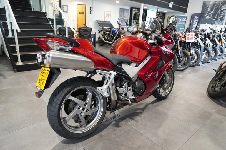 Honda VFR800, 2007, Red with just 27167miles