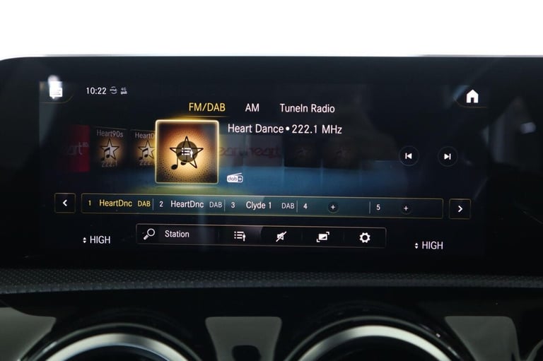 2019 Mercedes-Benz A-Class 1.3 A200 AMG Line (Executive) 7G-DCT Euro 6 (s/s) 5dr Hatchback Petrol...