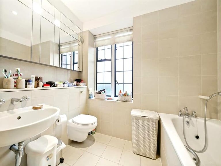🏠 Bright and spacious room available in a shared flat in Great London🏠
