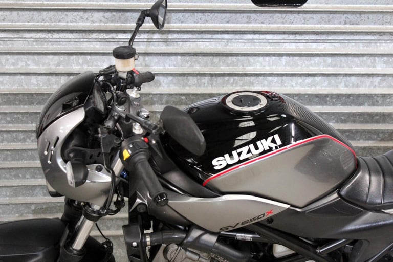2018 68 SUZUKI SV 650 X XAU L8 SV650 CAFE 31K HPI CLEAR NEW MOT JUST SERVICED