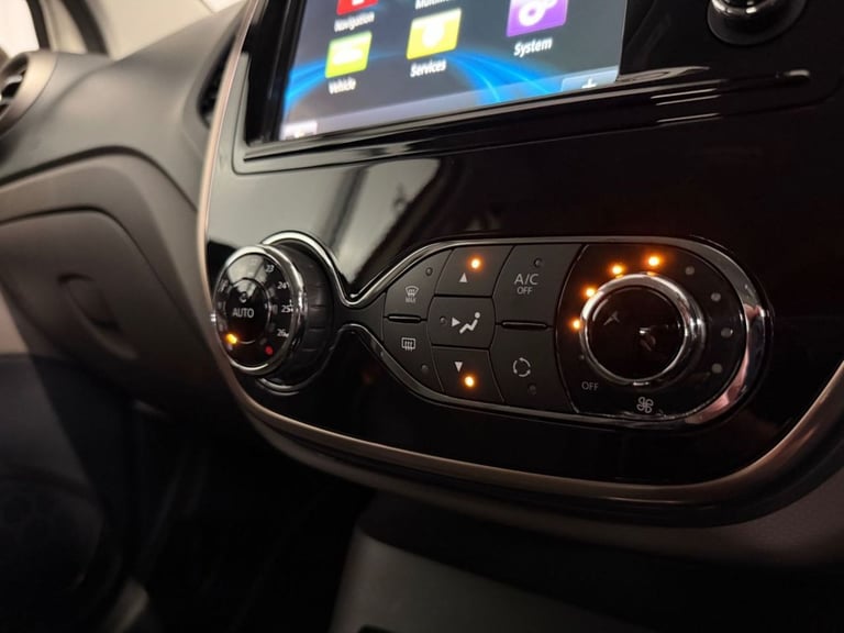 2016 16 RENAULT CAPTUR 1.5 DCI ENERGY ICONIC NAV SUV 5DR DIESEL MANUAL EURO 6 (S