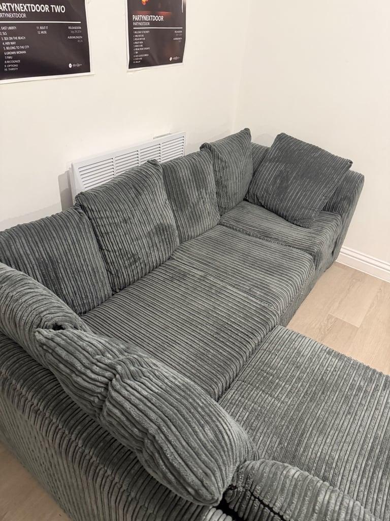 GREY L SHAPE SOFA 
