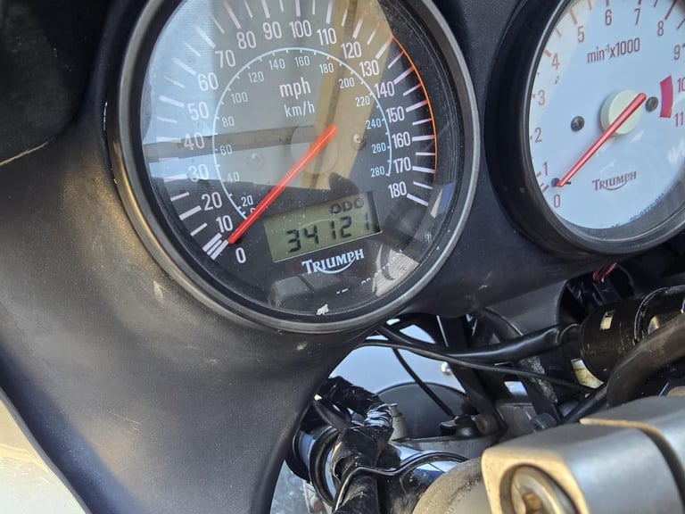 TRIUMPH SPRINT ST 955i TRADE SALE HPI CLEAR 