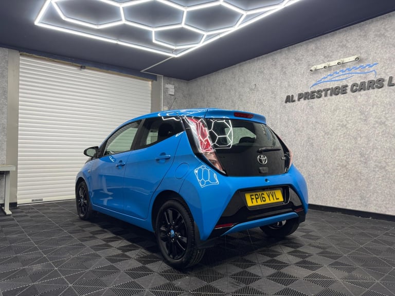 2016 Toyota AYGO 1.0 VVT-i x-cite x-shift Euro 6 5dr HATCHBACK Petrol Automatic