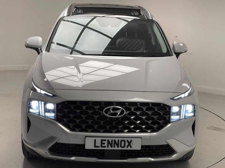 2022 Hyundai Santa Fe 1.6 T-GDi 13.8kWh Ultimate Auto 4WD Euro 6 (s/s) 5dr ESTATE Petrol/Electric...