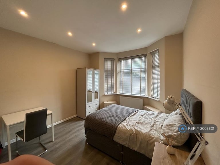 6 bedroom house in Moseley Road, Fallowfield, Manchester, M14 (6 bed) (#2668801)