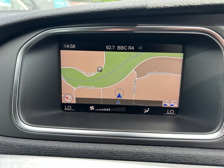 2017 Volvo V40 2.0 T2 R-Design Nav Plus Hatchback 5dr Petrol Manual Euro 6 (s/s) (122 ps) Hatchba...