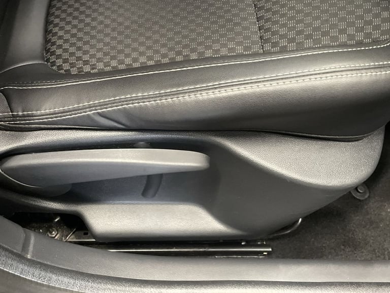 2018 68 RENAULT CLIO 0.9 TCE GT LINE HATCHBACK 5DR PETROL MANUAL EURO 6 (S/S) (9