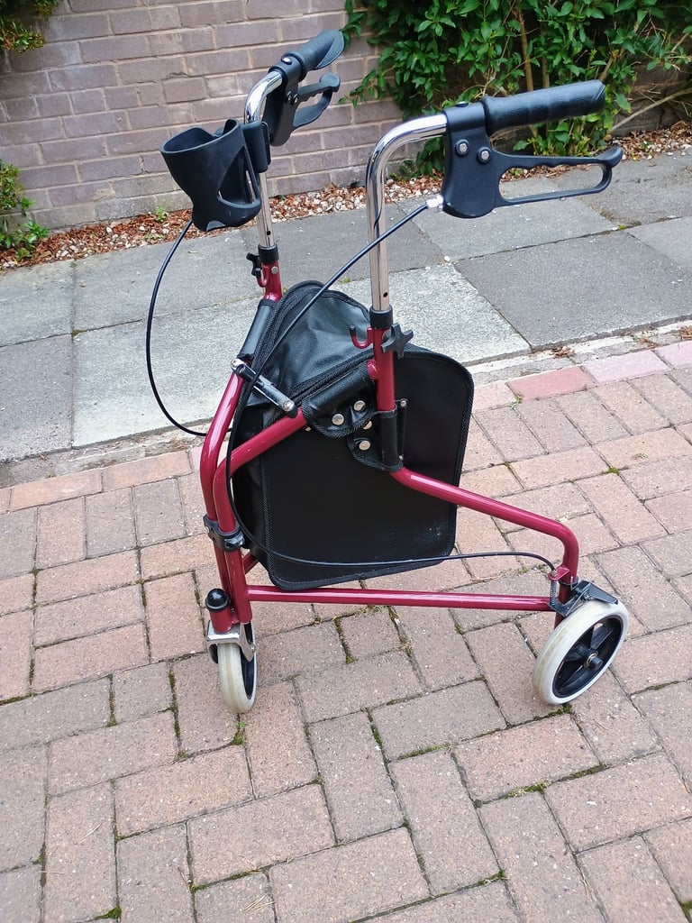 3 wheel walking aid. 