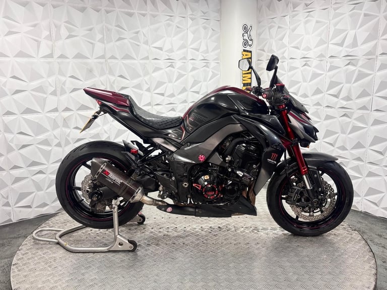 2016 Kawasaki ZR1000 | *WARRANTY PROVIDED*