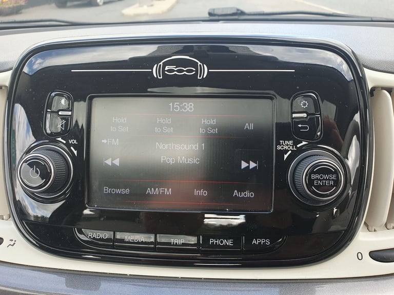 2018 (68) Fiat 500 Lounge 1.2 3 Door Hatchback - Low Mileage/Full Service History