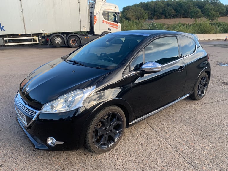 Peugeot, 208, Hatchback, 2014, Manual, 1598 (cc), 3 doors