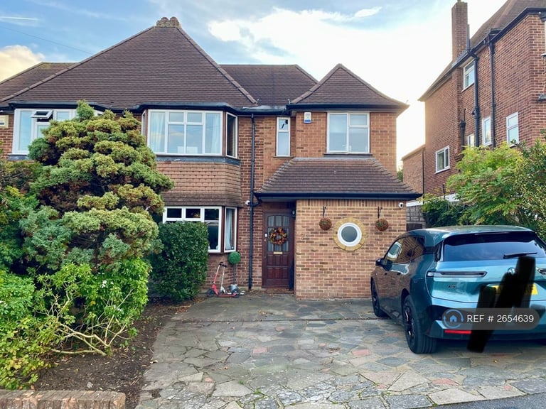 image for 4 bedroom house in Keswick Road, West Wickham, BR4 (4 bed) (#2654639)