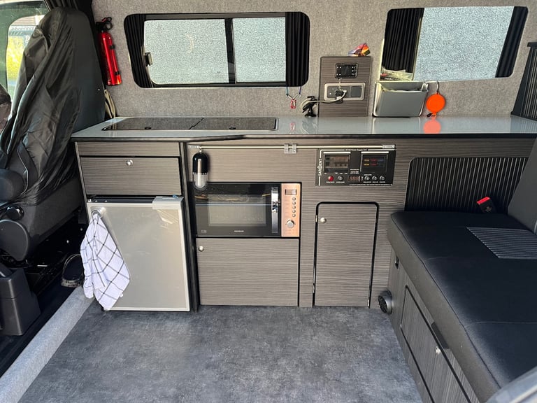 Ford, TRANSIT CUSTOM, Campervan , Manual, 1996 (cc)