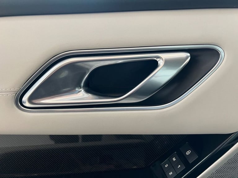 2017 Land Rover Range Rover Velar 3.0 SD6 V6 First Edition SUV 5dr Diesel Auto 4WD Euro 6 (s/s) (...