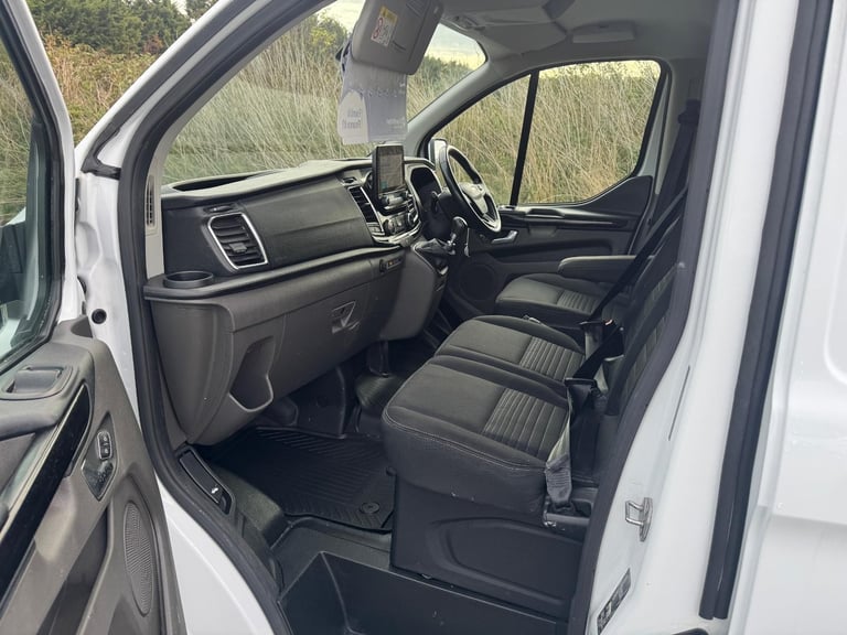 Ford Transit Custom 2.0 300 EcoBlue Limited Panel Van 5dr Diesel Manu... 2021/71