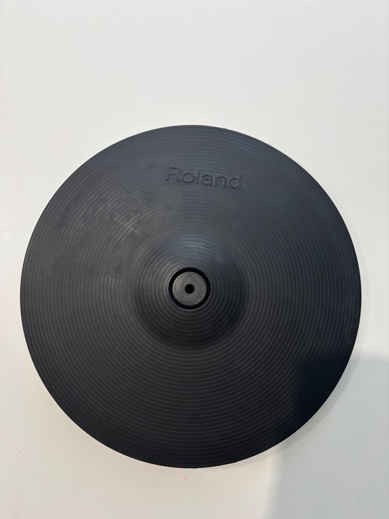 6 piece Electric Roland Drum kit plus hardware