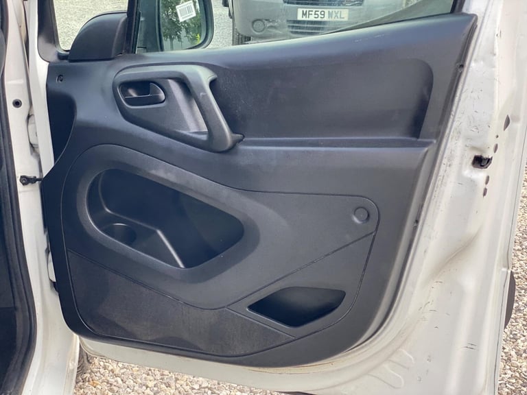 2017 Peugeot Partner 1.6 BlueHDi 651 SE L1 5dr PANEL VAN Diesel Manual