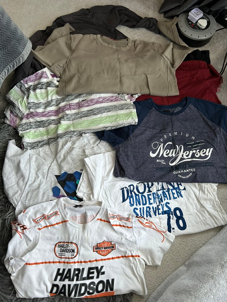 Job lot of 9 men’s tops size large-XL £5 for all 