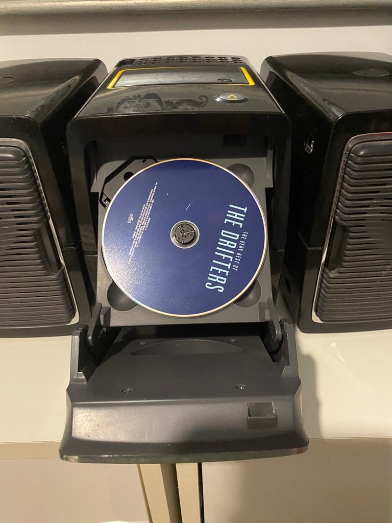 Mini hi fi system 