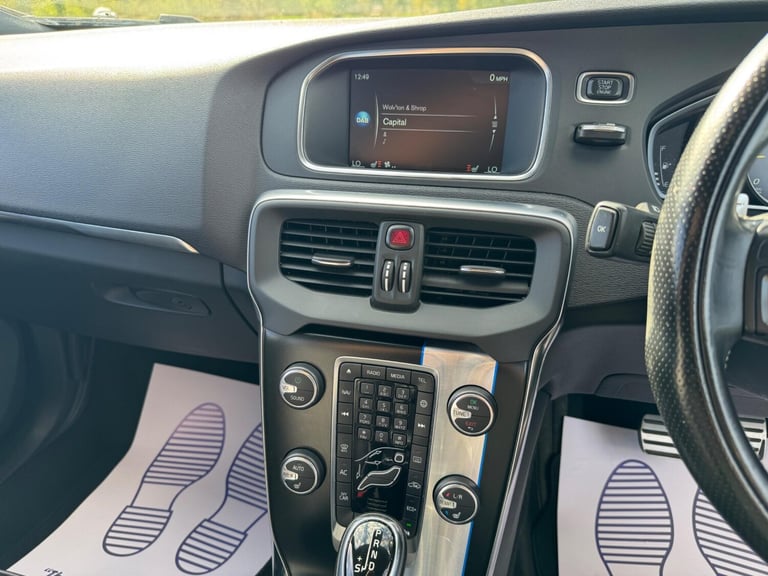 2016 Volvo V40 2.0 D4 R-Design Lux Nav Auto Euro 6 (s/s) 5dr HATCHBACK Diesel Automatic