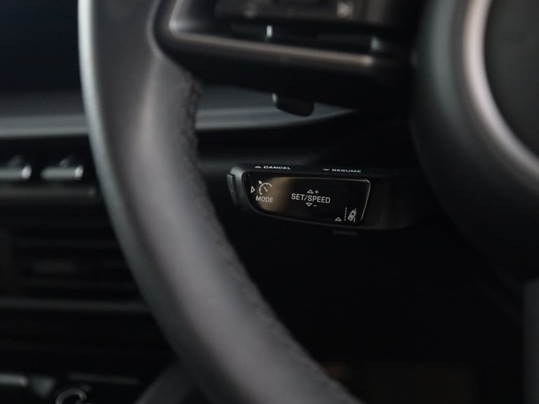 2024 Porsche 911 3.0T 992 Carrera Coupe 2dr Petrol PDK Euro 6 (s/s) (394 ps)