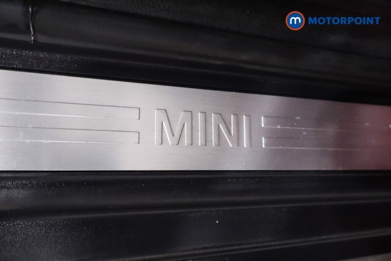 2018 MINI Hatch 1.5 Cooper II 5dr [Chili-Nav-Plus Pack] Hatchback Petrol Manual