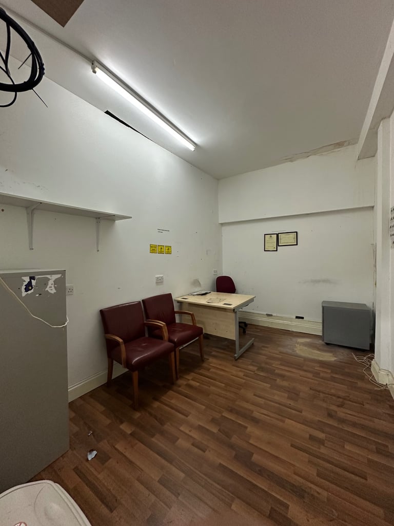 🏢 SPACIOUS OFFICE SPACE TO LET – WHITECHAPEL E1 (GROUND FLOOR REAR) 🌟