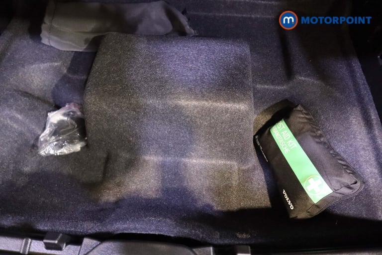 2022 Volvo XC40 1.5 T4 Recharge PHEV Plus Dark 5dr Auto ESTATE PETROL/ELECTRIC Automatic