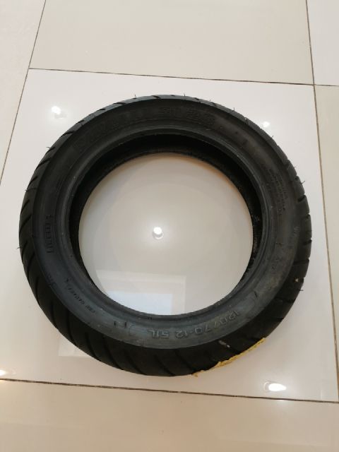 Pirelli SL26 Tire 