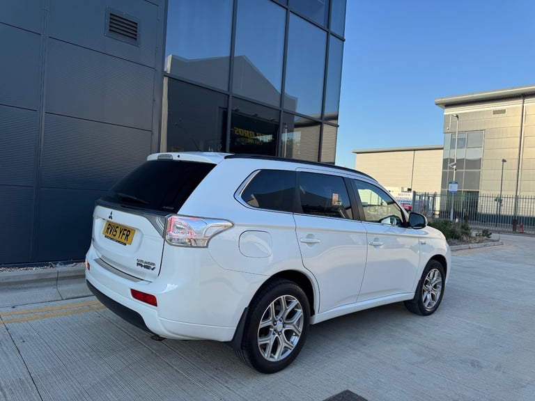 2015 Mitsubishi Outlander 2.0 PHEV GX4hs 5dr Auto ESTATE Petrol Parallel Phev Automatic