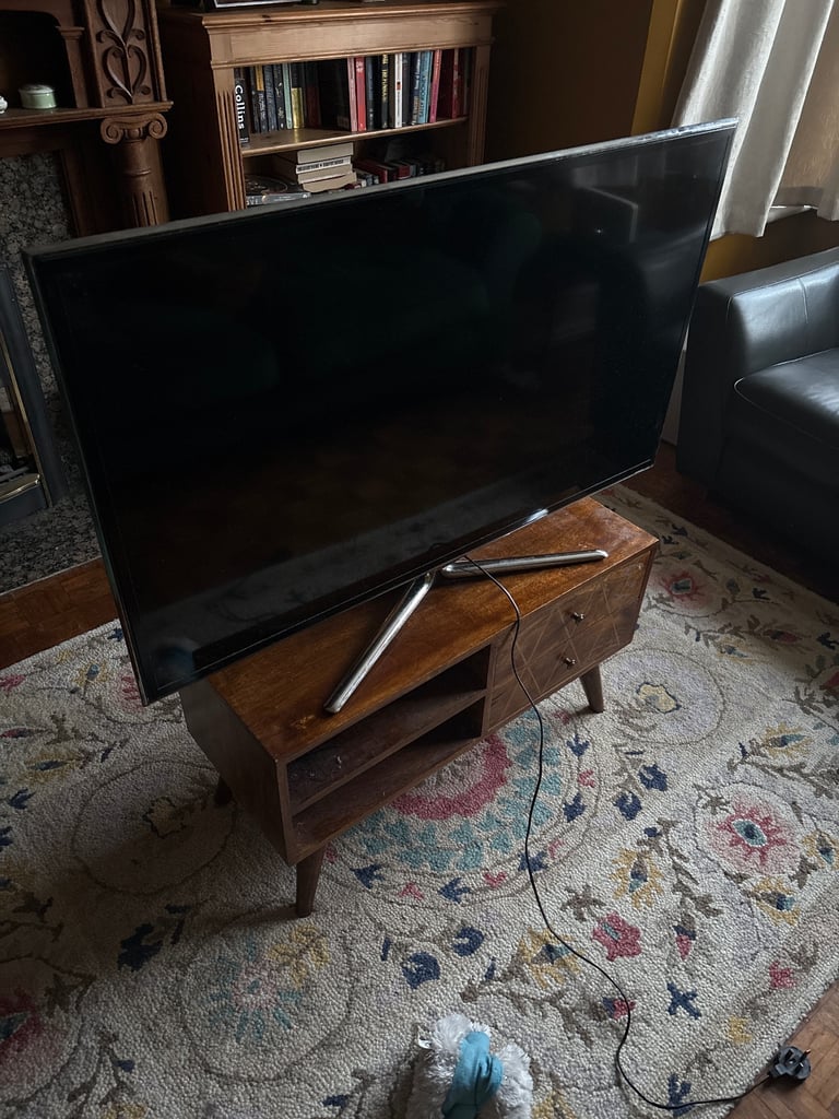 image for Samsung Tv and tv stand 